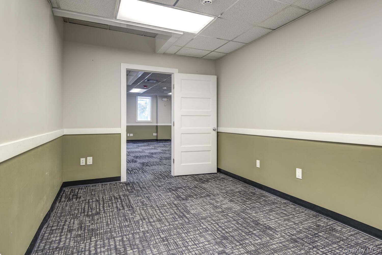 #19 photo, 1575 Hillside Avenue, Нассау ‖ New Hyde Park , NY 11040