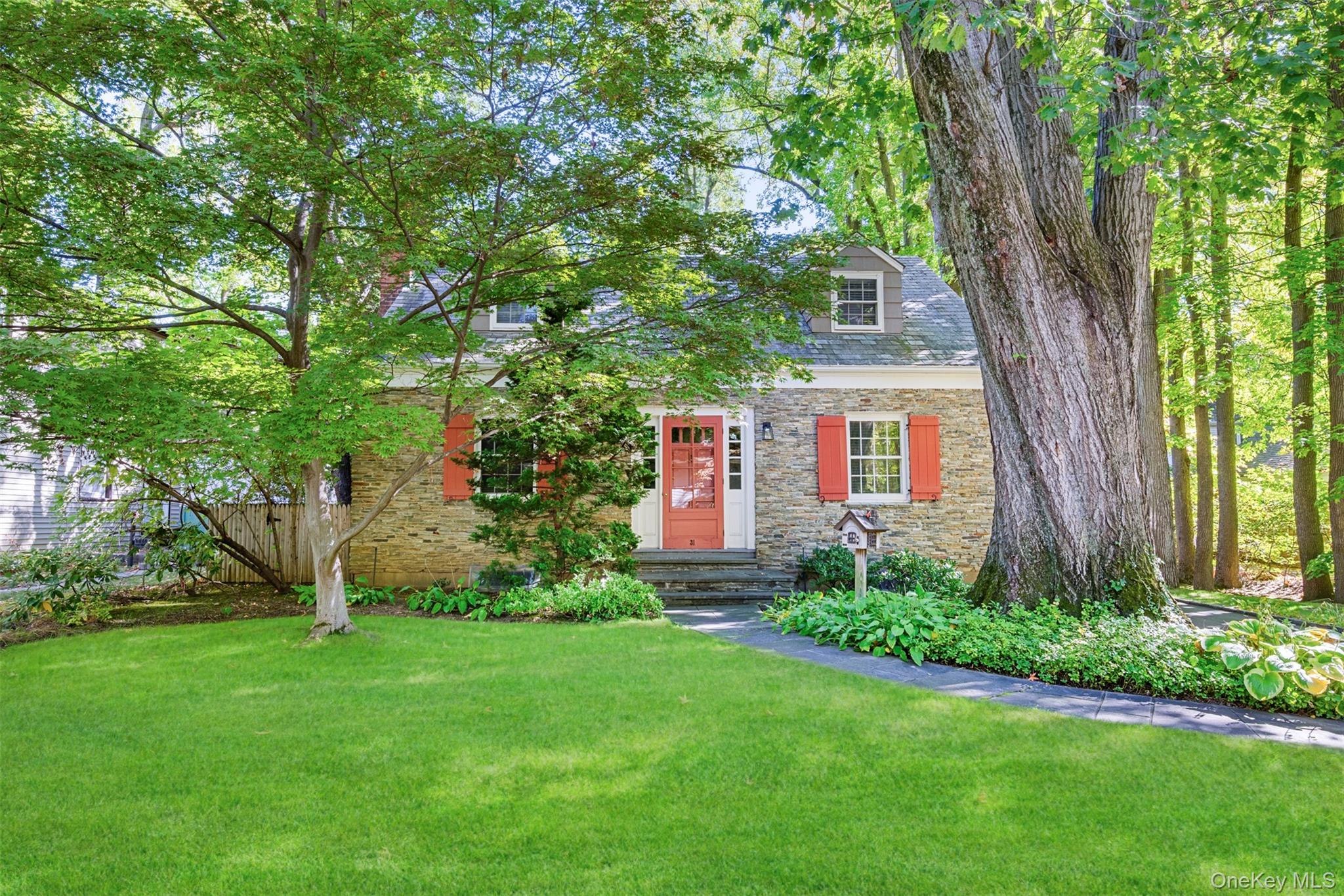 #1 photo, 31 Bellingham Lane, 롱 아일랜드 그레이트넥 Great Neck , NY 11023