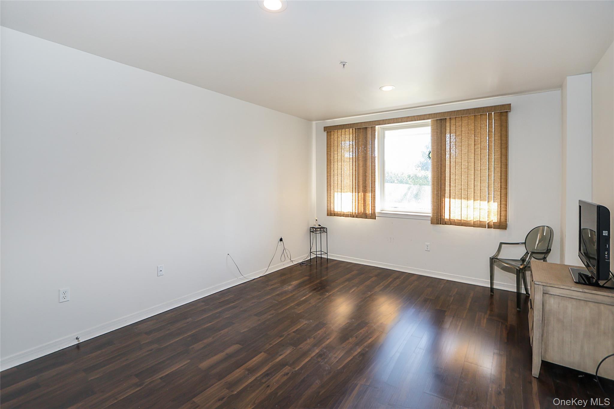 #13 photo, 100 Harbor View Drive, מחוז נסאו Port Washington , NY 11050