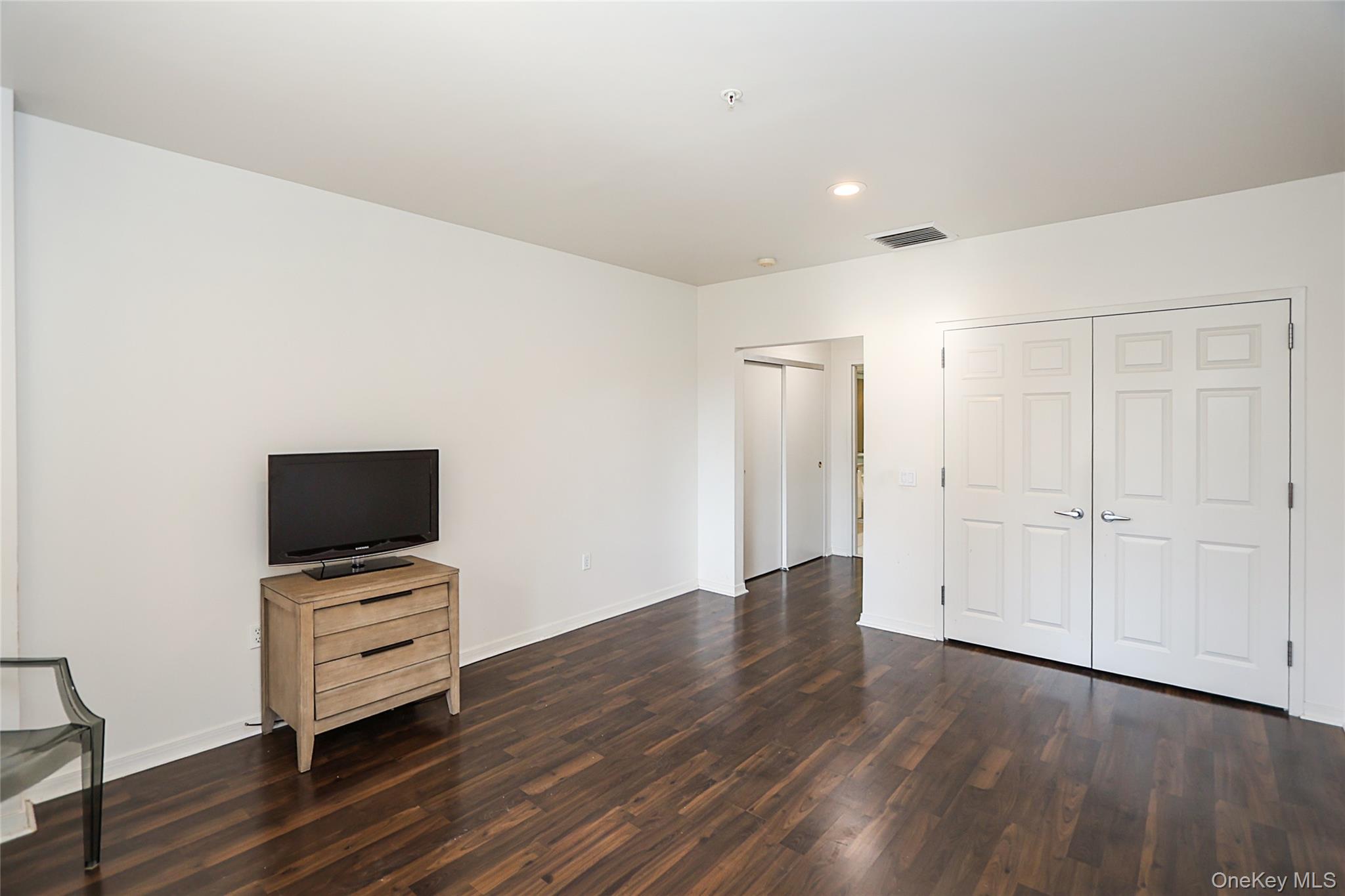 #14 photo, 100 Harbor View Drive, מחוז נסאו Port Washington , NY 11050