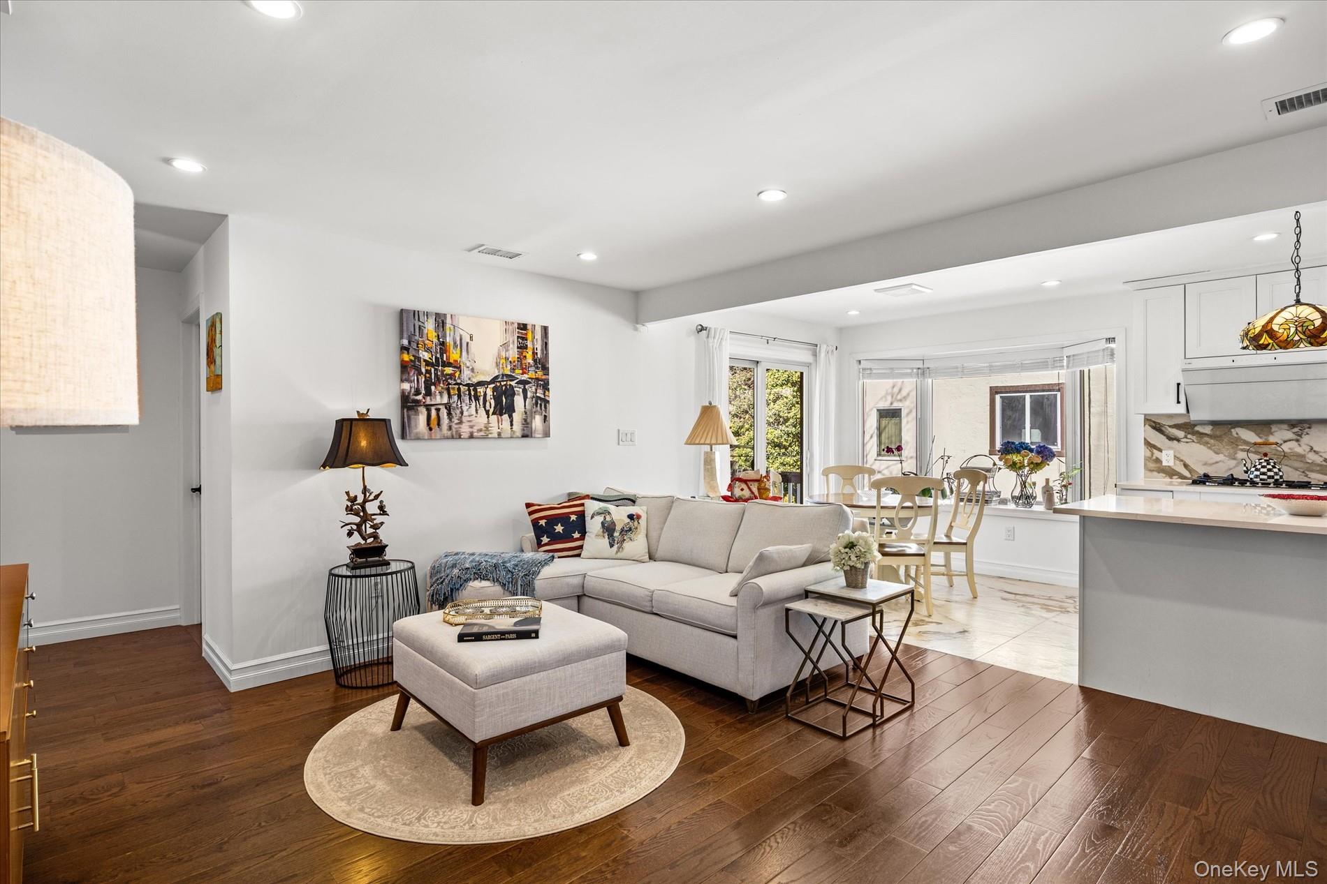 #10 photo, 45 Tain Drive, Great Neck , NY 11021