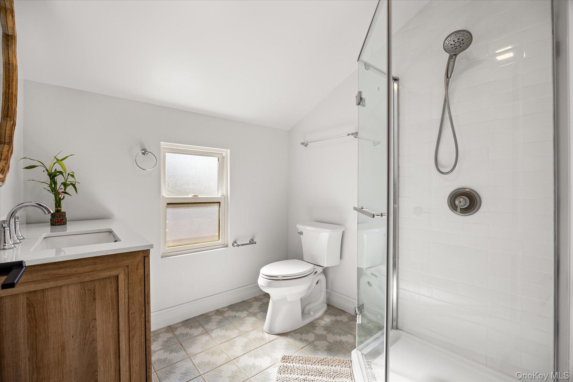 #17 photo, 45 Tain Drive, Great Neck , NY 11021