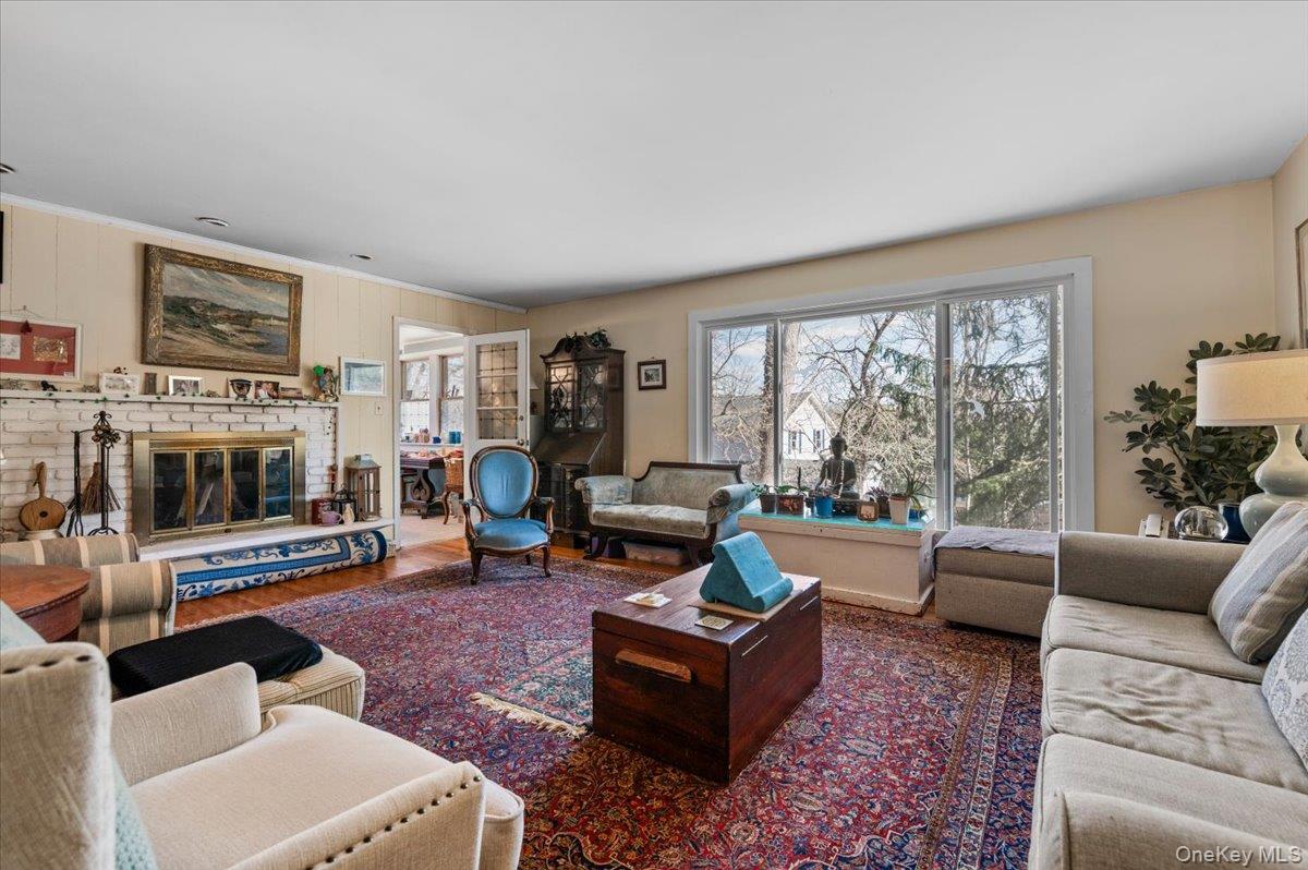 #5 photo, 41 Lakeside Drive, Centerport , NY 11721