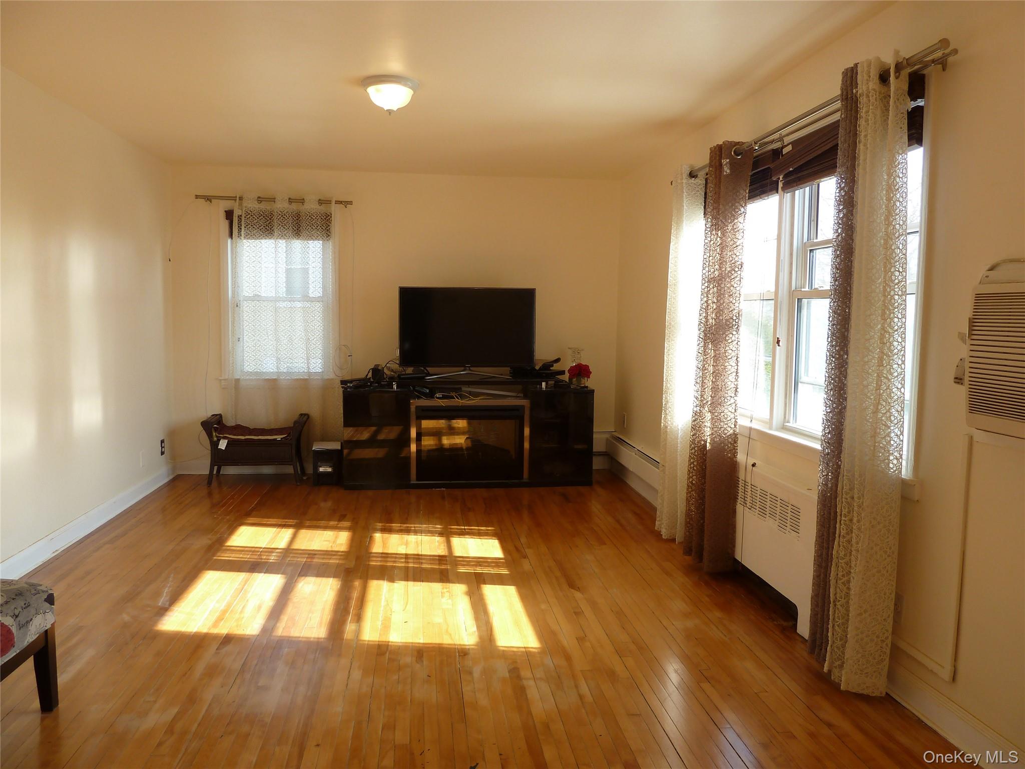 #3 photo, 25125 71st Avenue, Bellerose , NY 11426