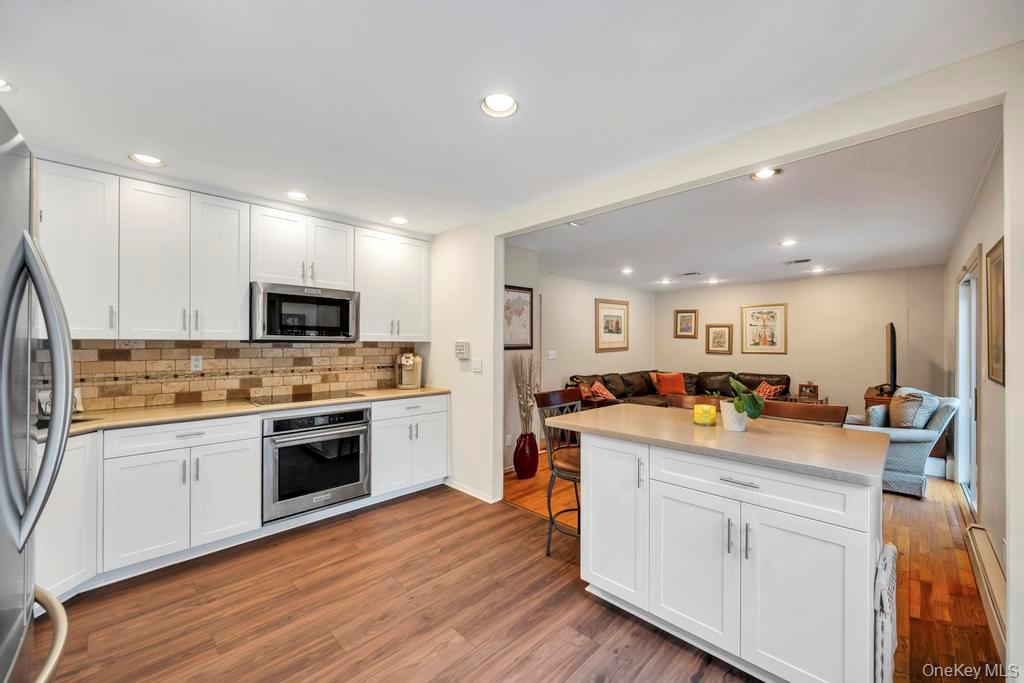 #10 photo, 19 Spyglass Lane, East Setauket , NY 11733