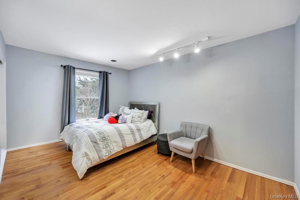 #16 photo, 19 Spyglass Lane, East Setauket , NY 11733