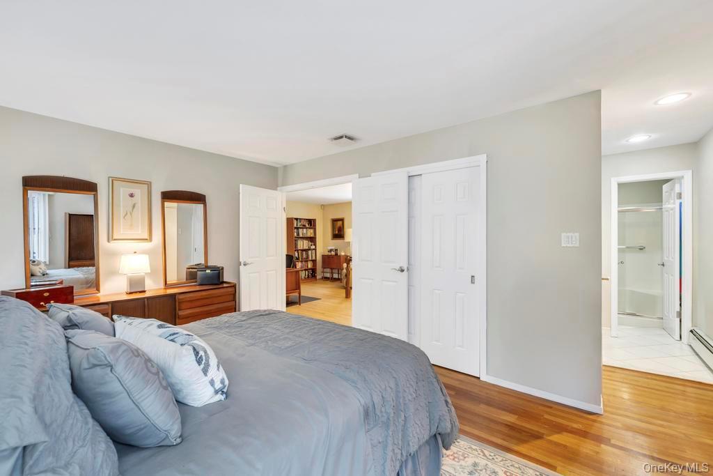 #20 photo, 19 Spyglass Lane, East Setauket , NY 11733