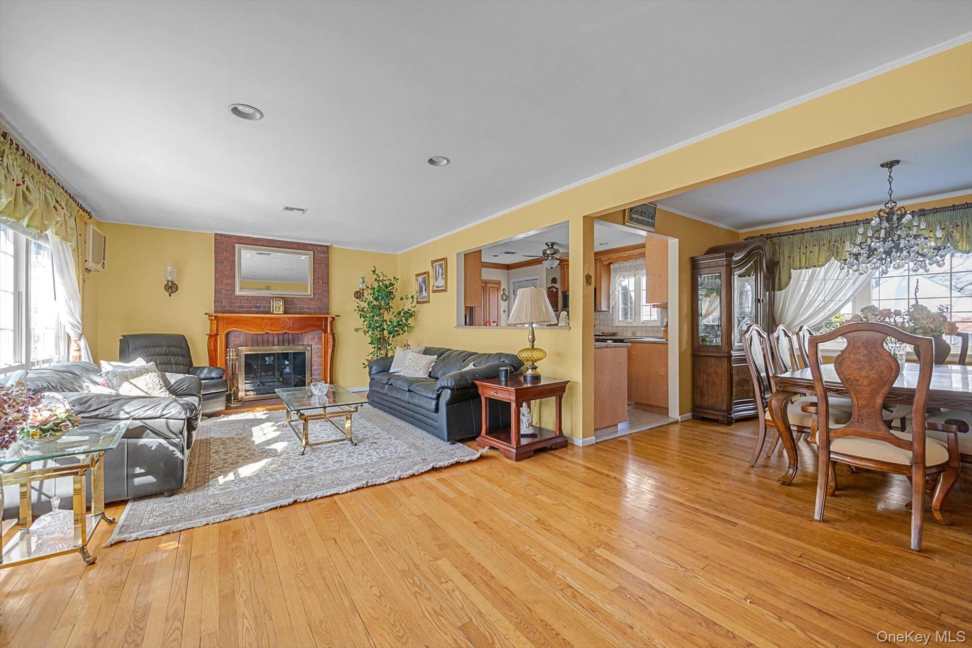 #3 photo, 40 Vassar Street, ناسو Garden City , NY 11530