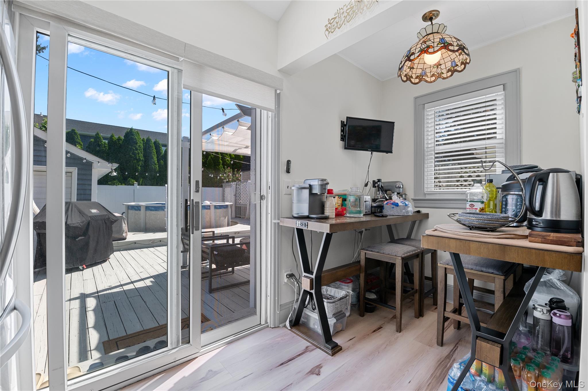 #12 photo, 408 Wellington Road, Mineola , NY 11501