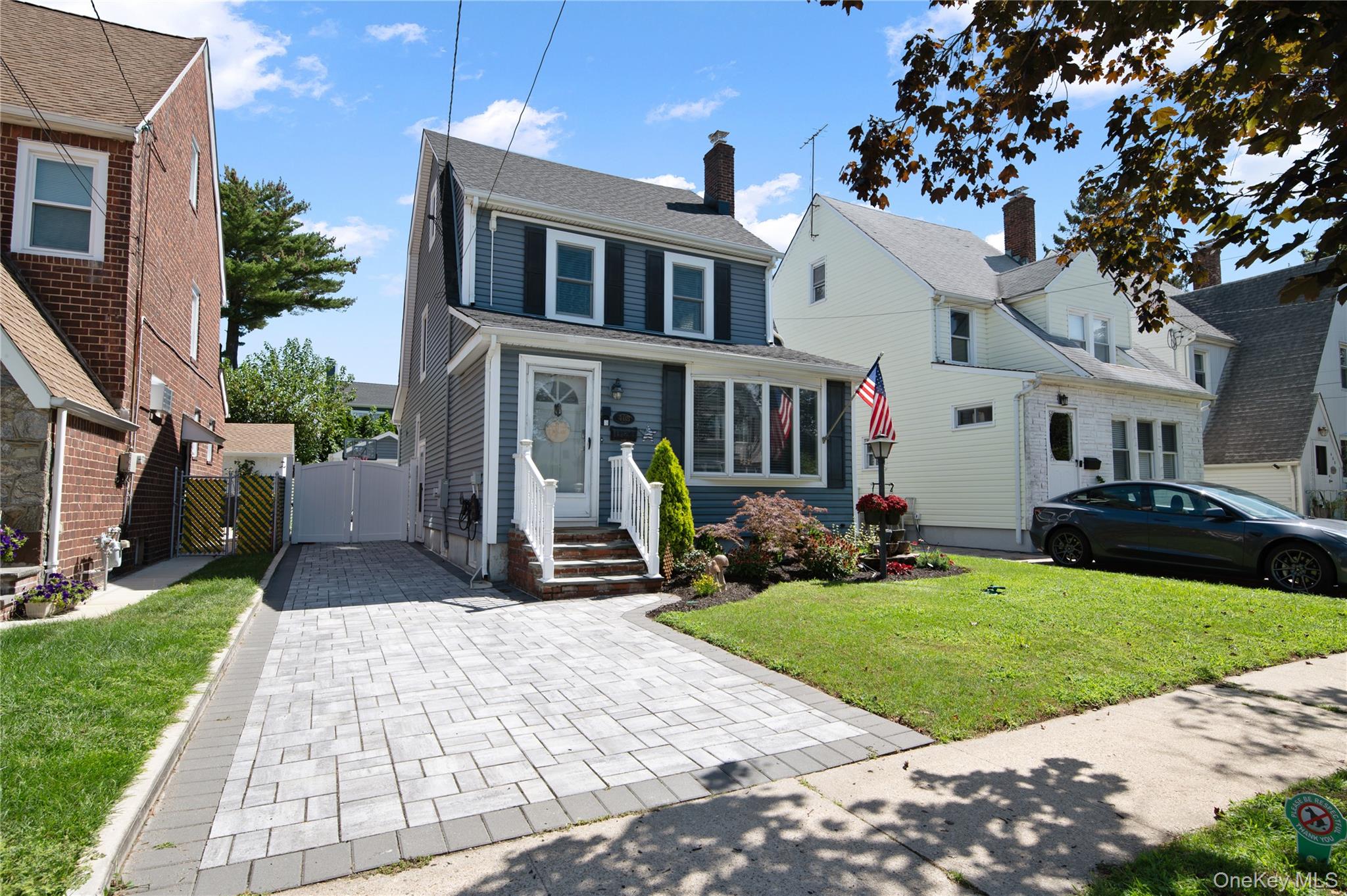 #2 photo, 408 Wellington Road, Mineola , NY 11501