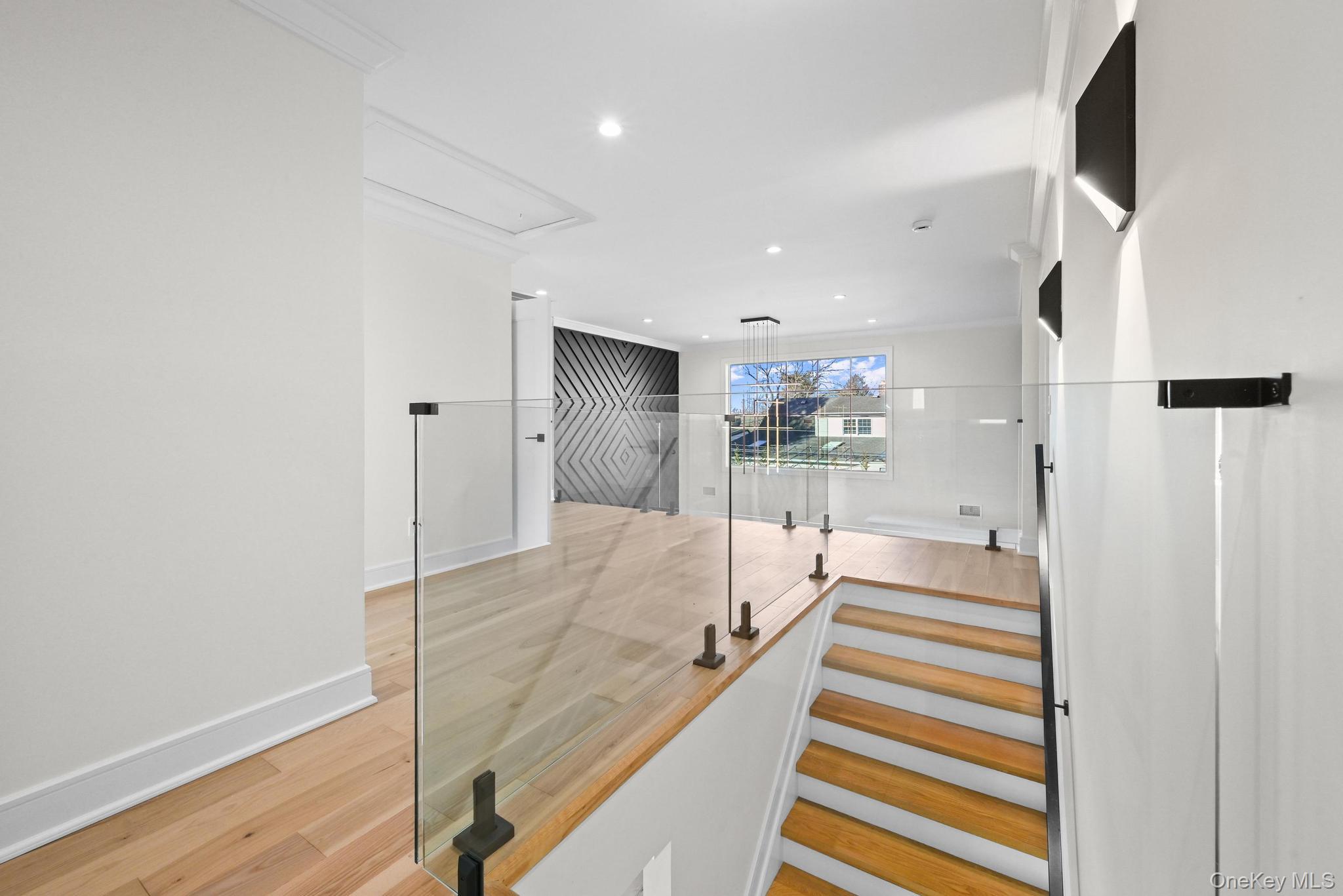 #12 photo, 36 Foster Lane, Нассау ‖ Westbury , NY 11590