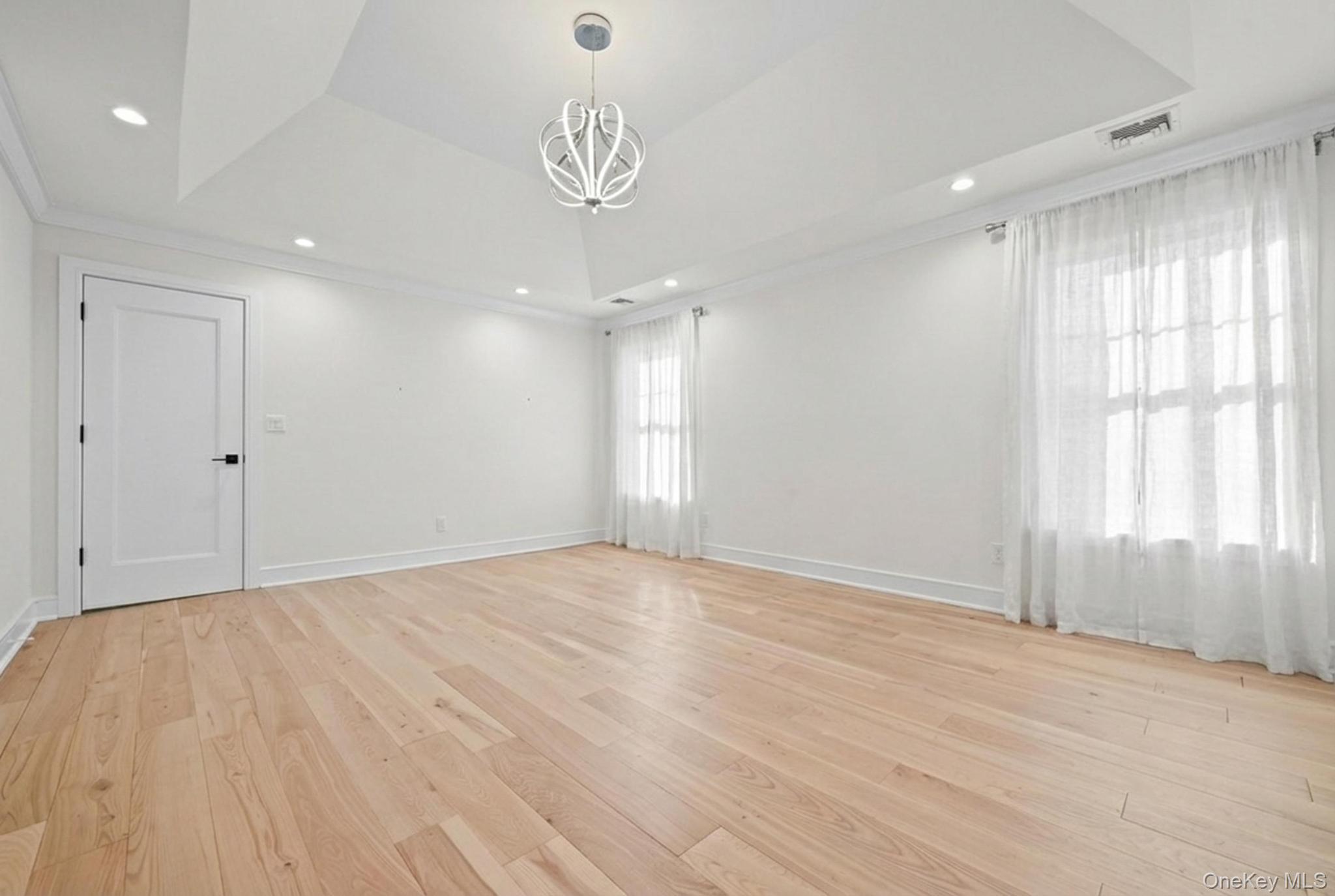 #17 photo, 36 Foster Lane, Нассау ‖ Westbury , NY 11590