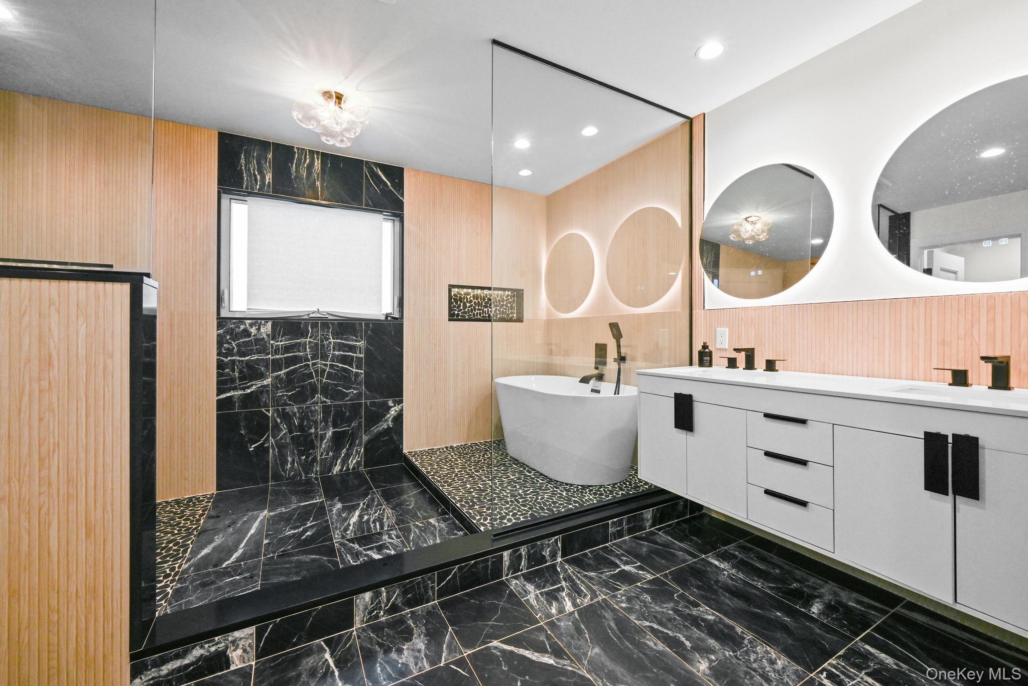 #19 photo, 36 Foster Lane, Нассау ‖ Westbury , NY 11590