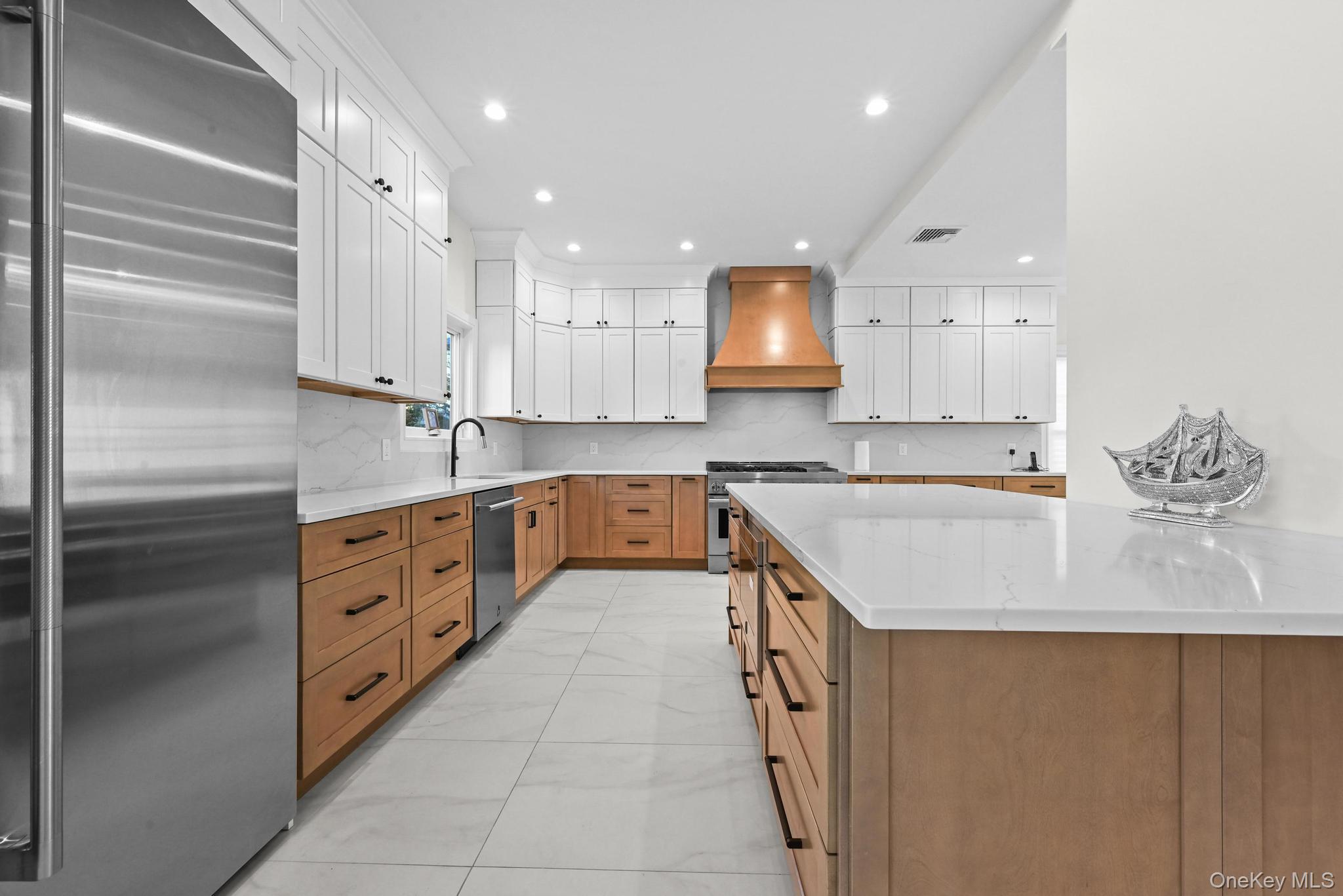 #8 photo, 36 Foster Lane, Нассау ‖ Westbury , NY 11590