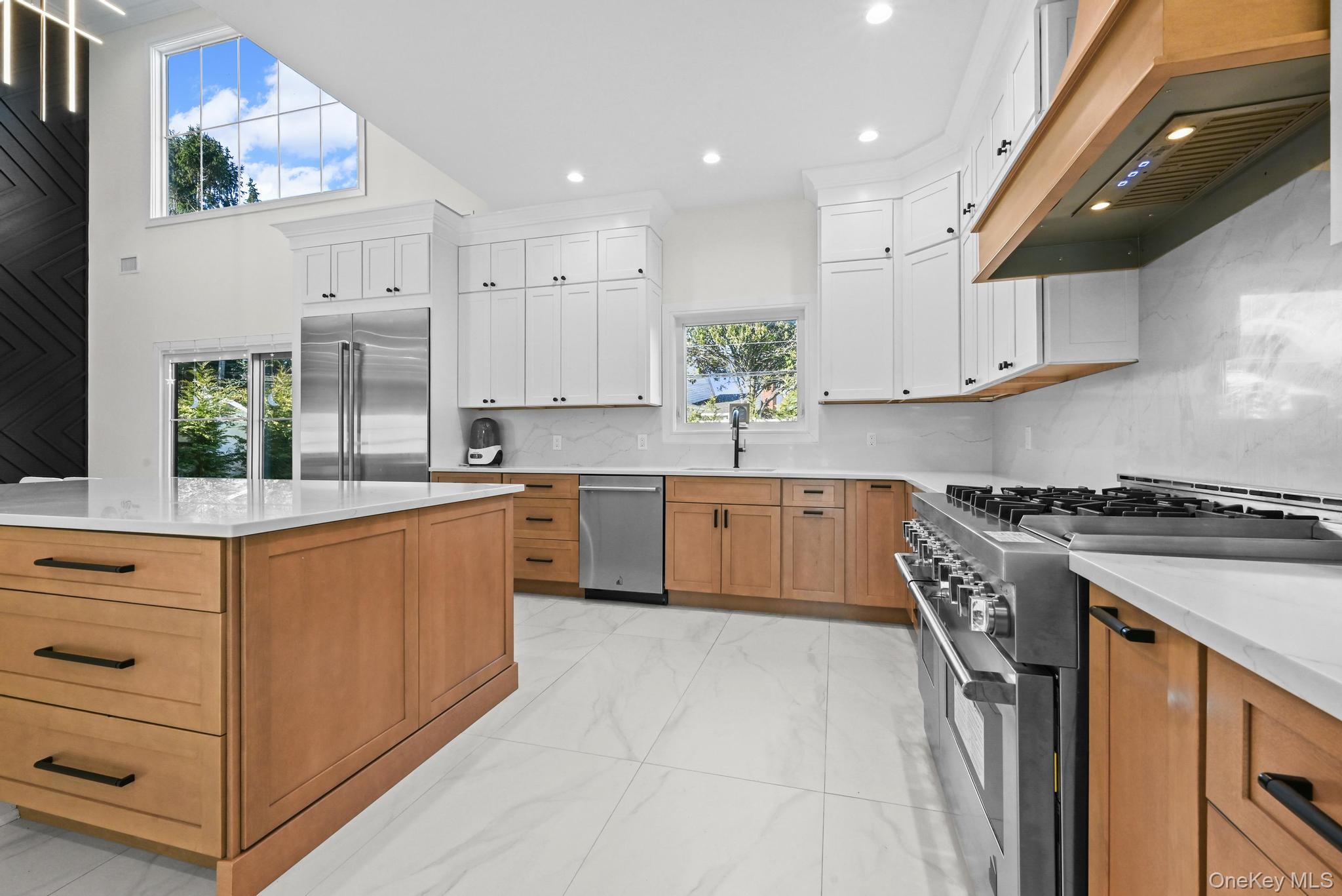 #9 photo, 36 Foster Lane, Нассау ‖ Westbury , NY 11590