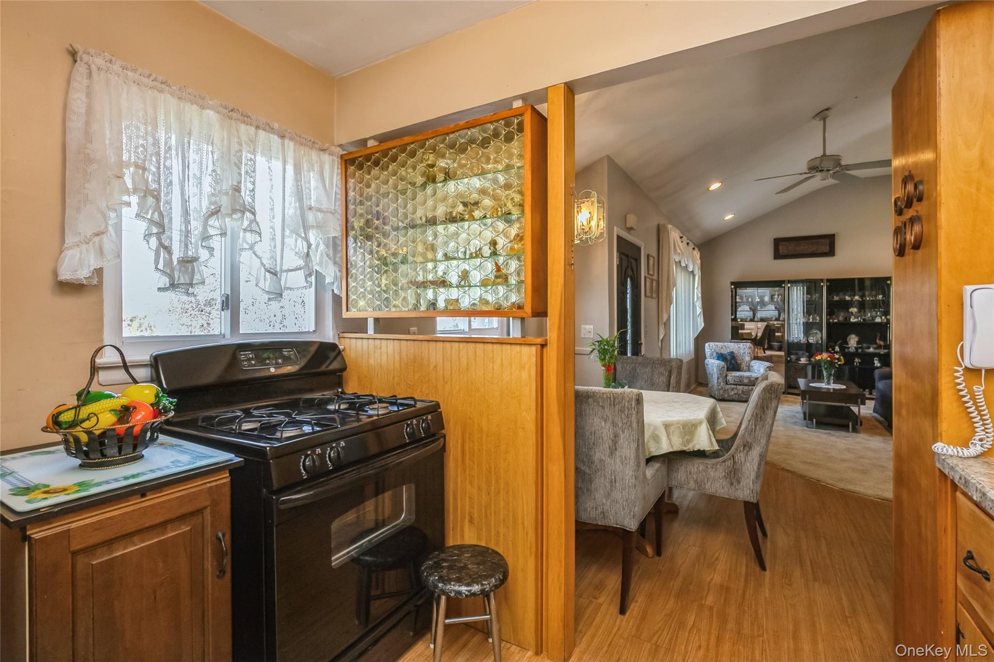 #10 photo, 66 Craven Street, سوفولك Huntington Station , NY 11746