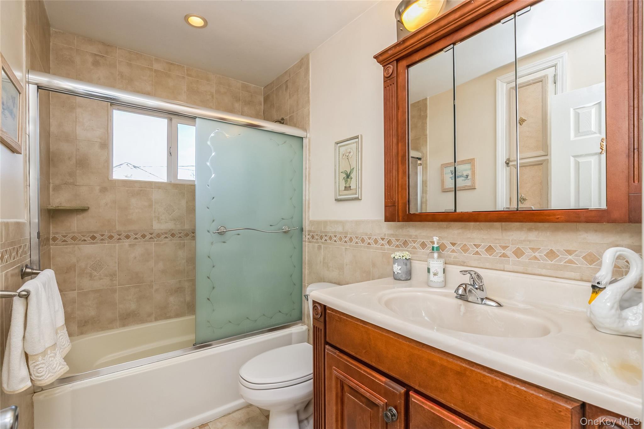 #18 photo, 66 Craven Street, سوفولك Huntington Station , NY 11746