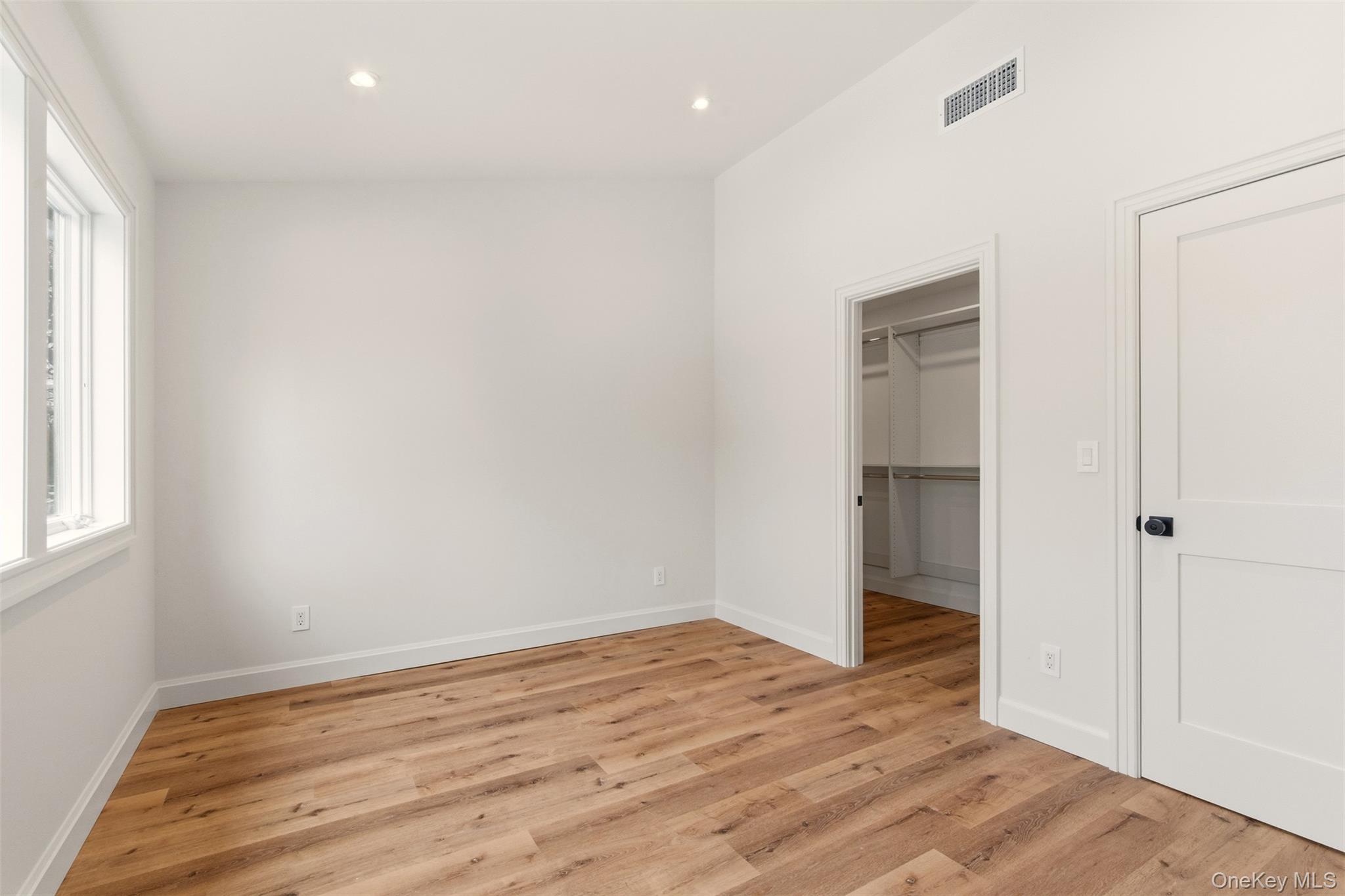 #10 photo, 98 Burt Avenue, Northport , NY 11768