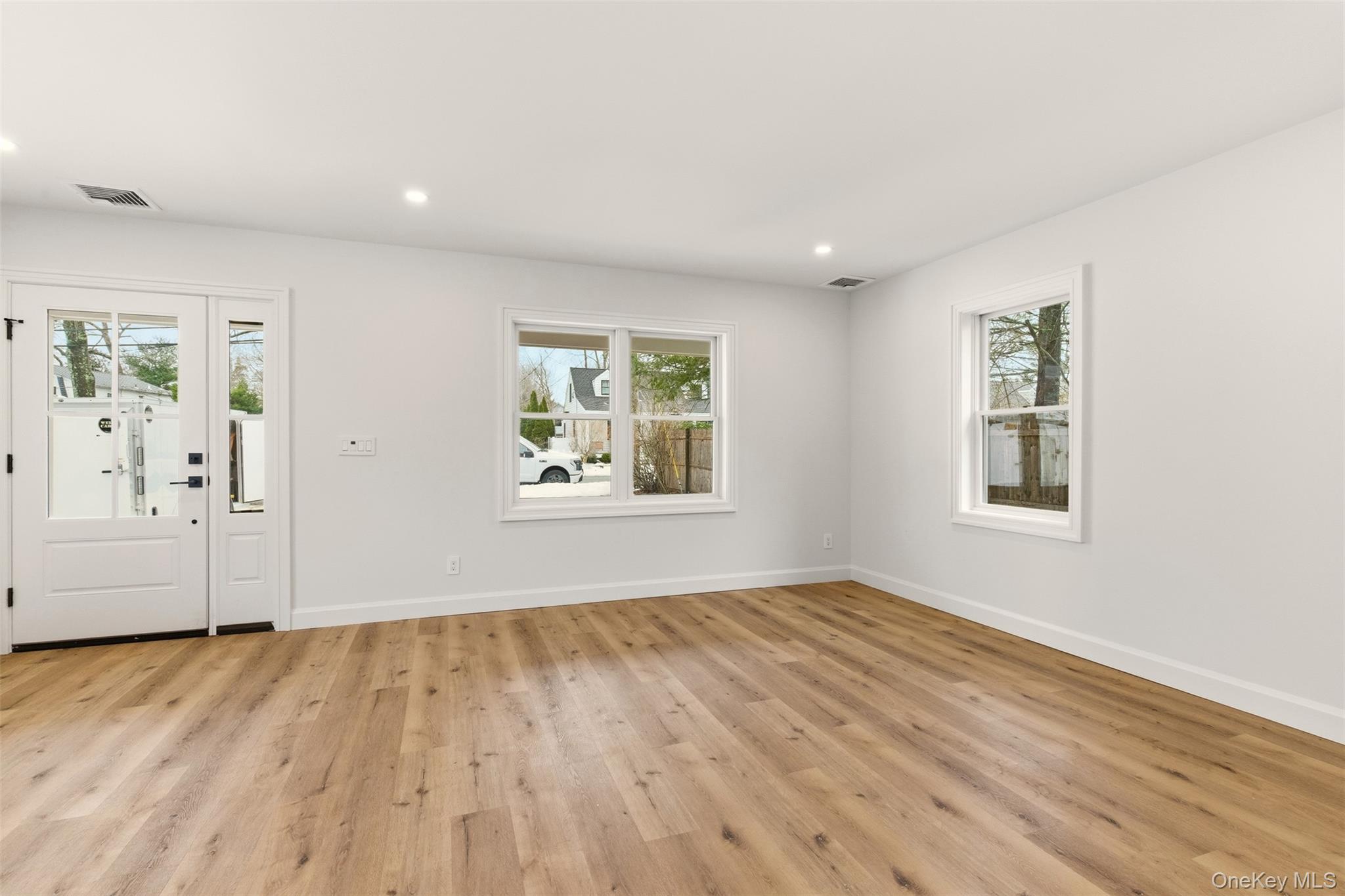 #2 photo, 98 Burt Avenue, Northport , NY 11768