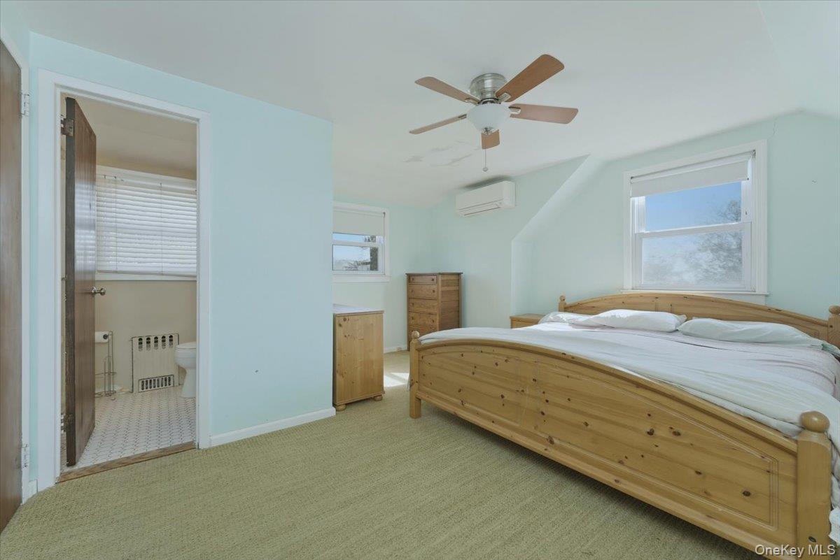 #12 photo, 308 Moore Avenue, नासाउ काउंटी Oceanside , NY 11572