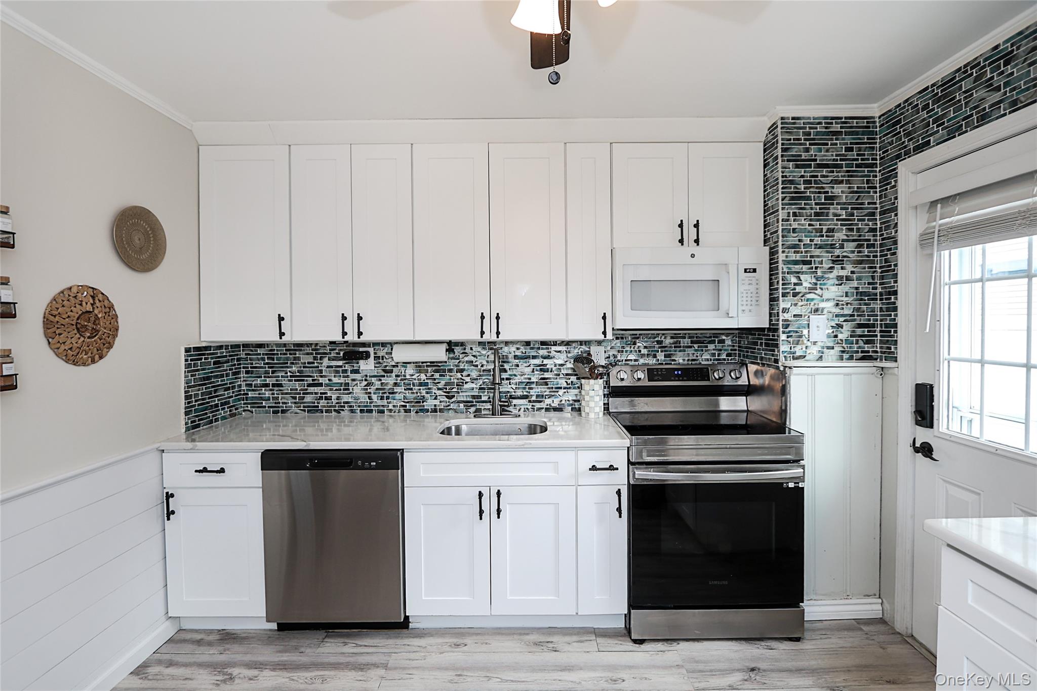 #10 photo, 75 Riverside Avenue, מחוז נסאו Merrick , NY 11566