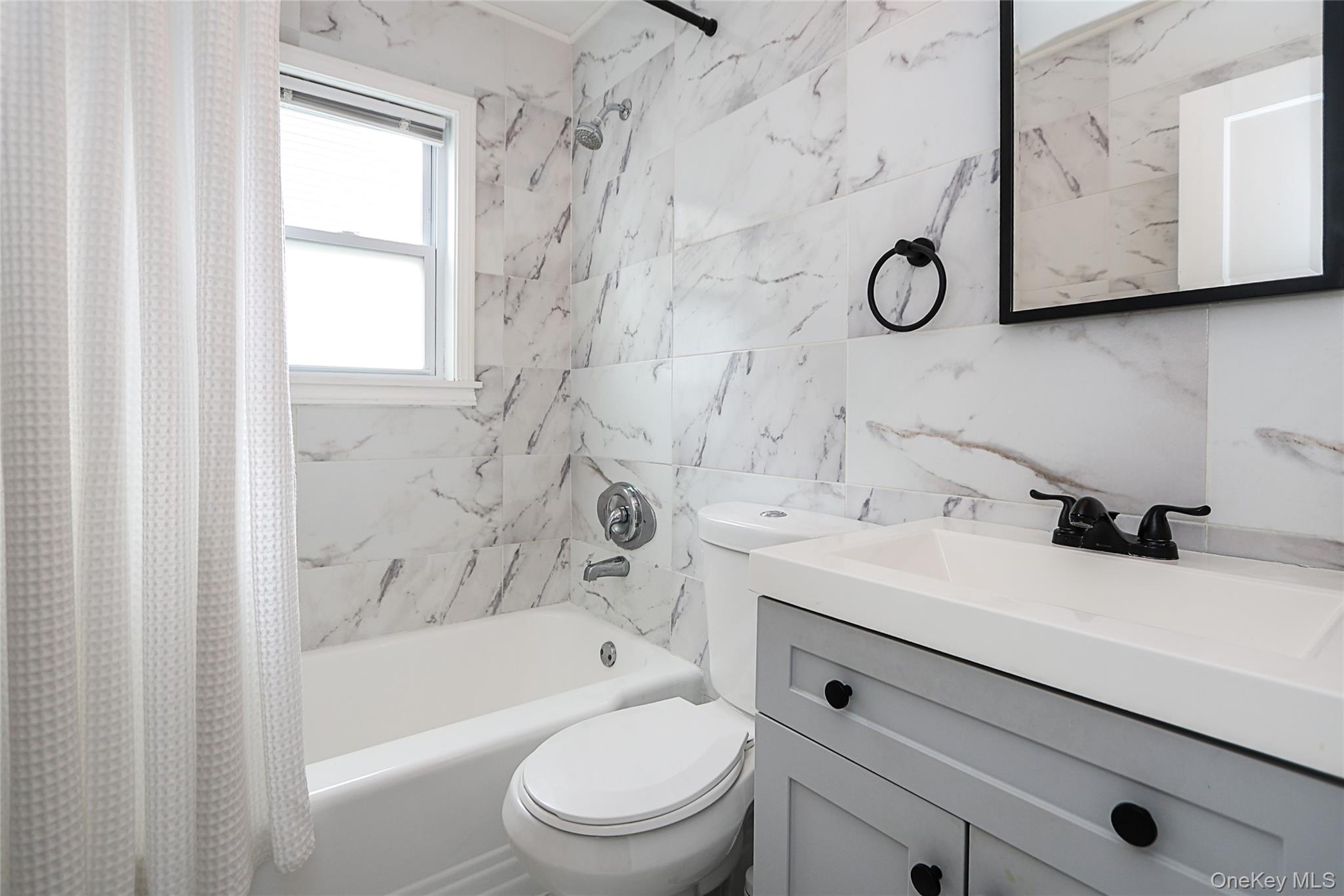 #15 photo, 75 Riverside Avenue, מחוז נסאו Merrick , NY 11566