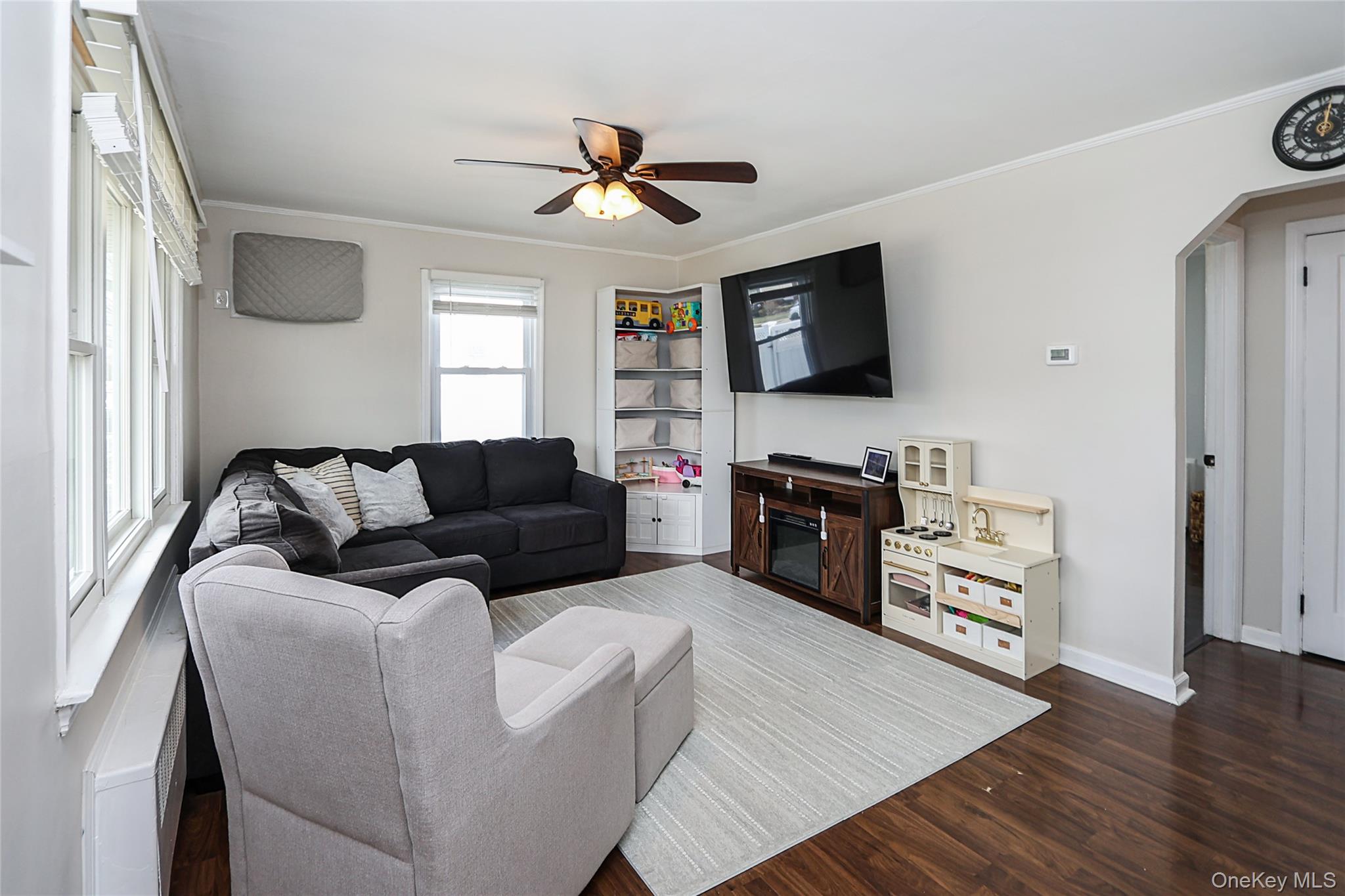 #5 photo, 75 Riverside Avenue, מחוז נסאו Merrick , NY 11566