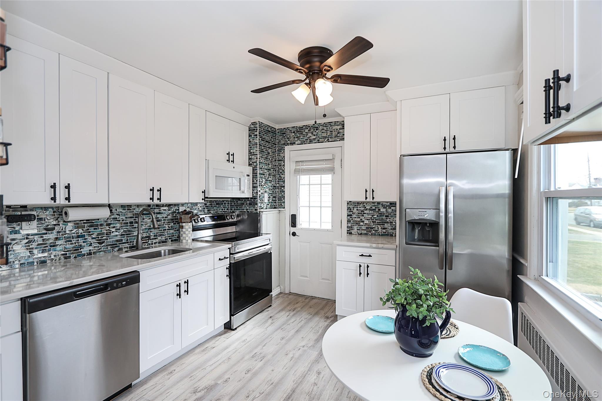 #7 photo, 75 Riverside Avenue, מחוז נסאו Merrick , NY 11566