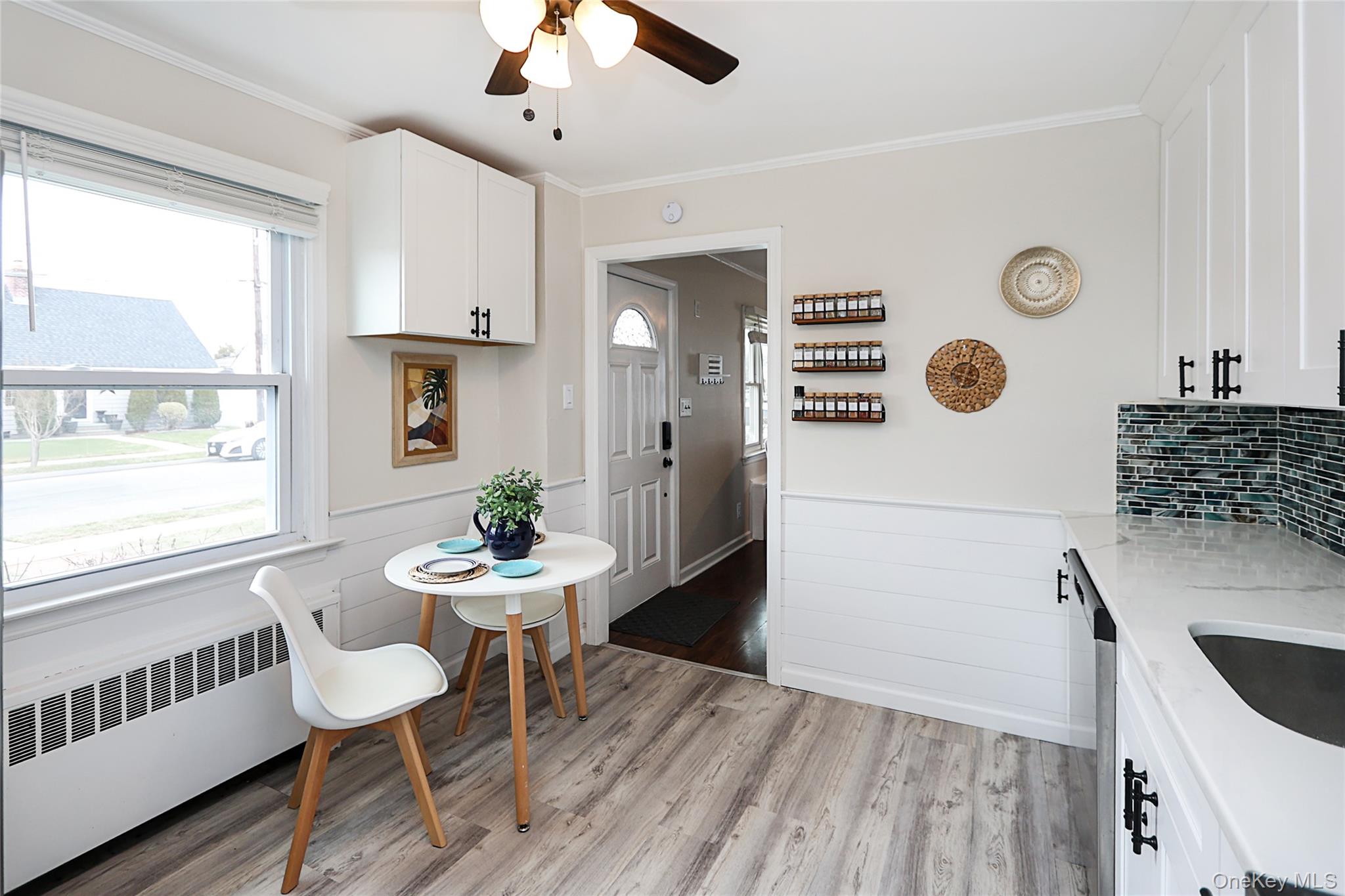 #9 photo, 75 Riverside Avenue, מחוז נסאו Merrick , NY 11566