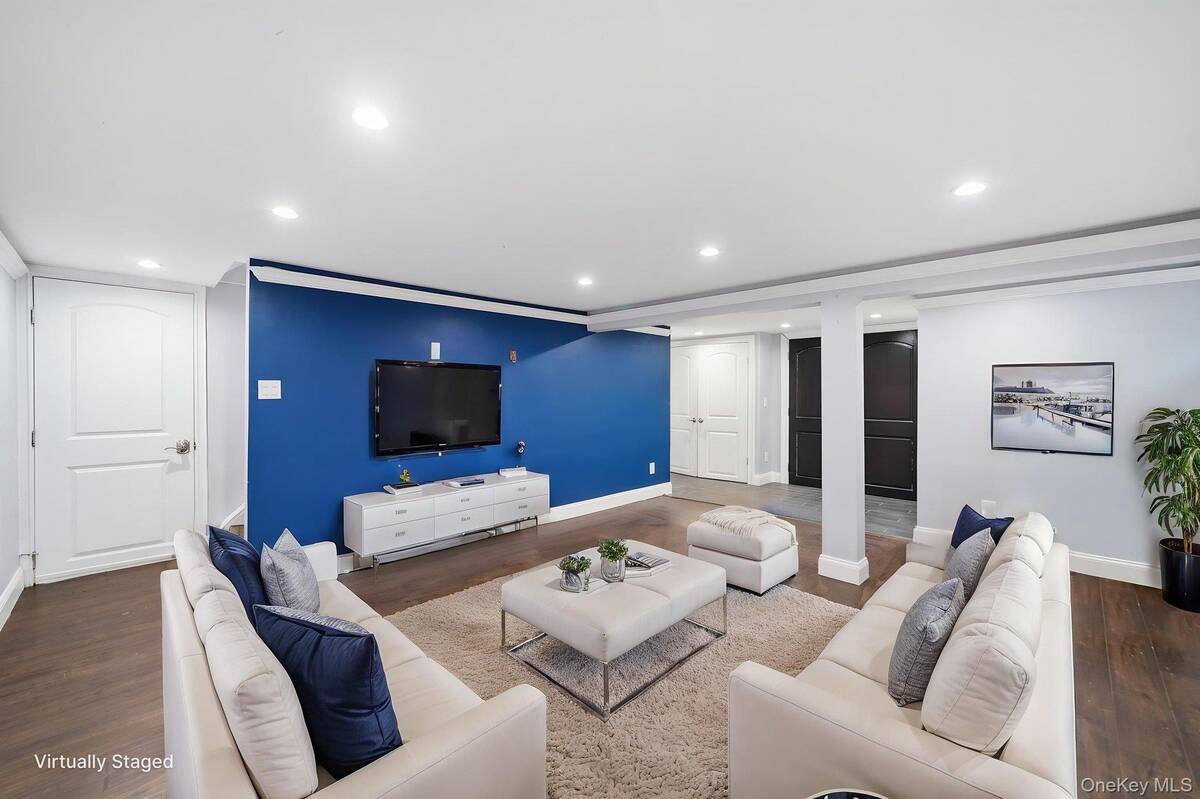 #22 photo, 92 Hawthorne Road, Kings Park , NY 11754