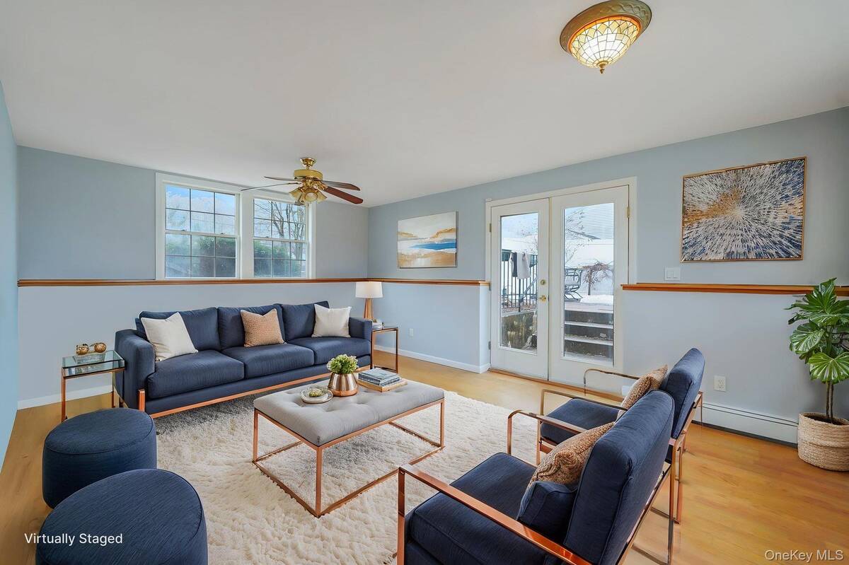 #25 photo, 92 Hawthorne Road, Kings Park , NY 11754