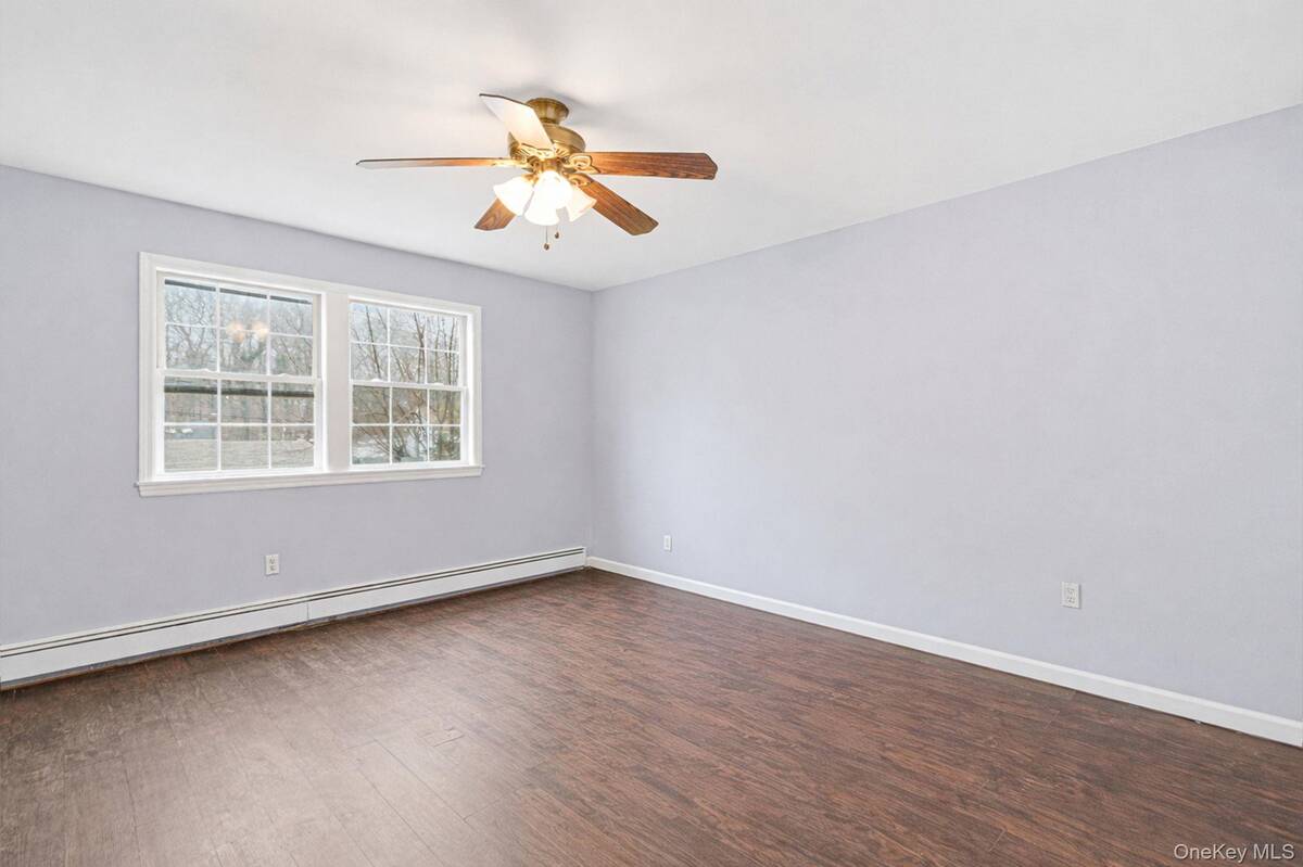 #26 photo, 92 Hawthorne Road, Kings Park , NY 11754