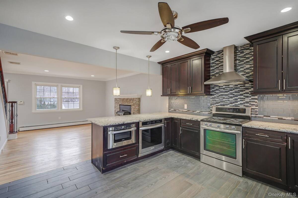 #4 photo, 92 Hawthorne Road, Kings Park , NY 11754