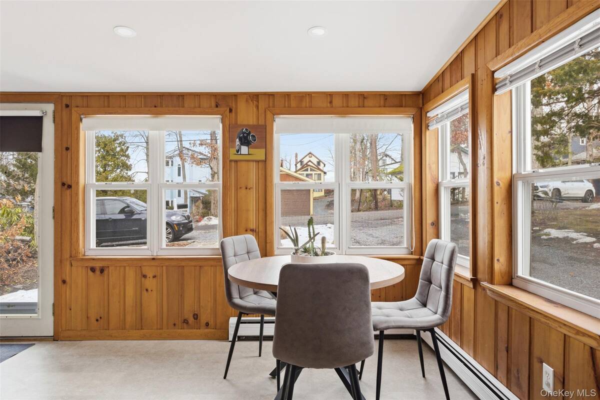 #4 photo, 66 Chestnut Avenue, Setauket , NY 11733