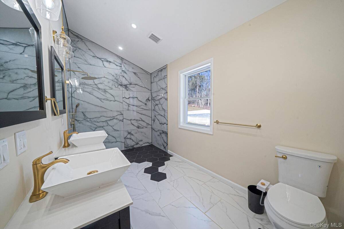 #34 photo, 17 Fairway Drive, Manorville , NY 11949