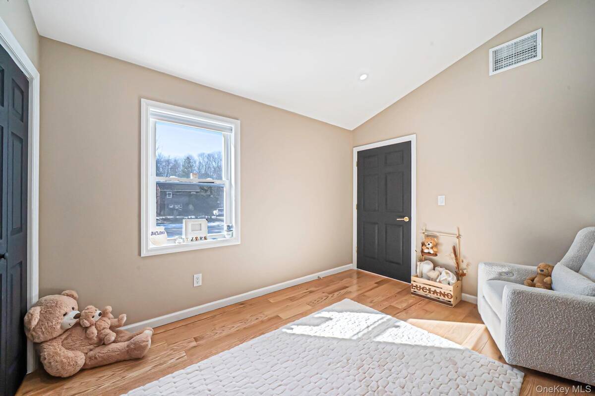 #37 photo, 17 Fairway Drive, Manorville , NY 11949