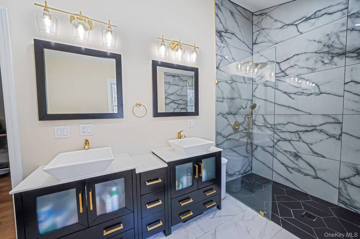 #38 photo, 17 Fairway Drive, Manorville , NY 11949