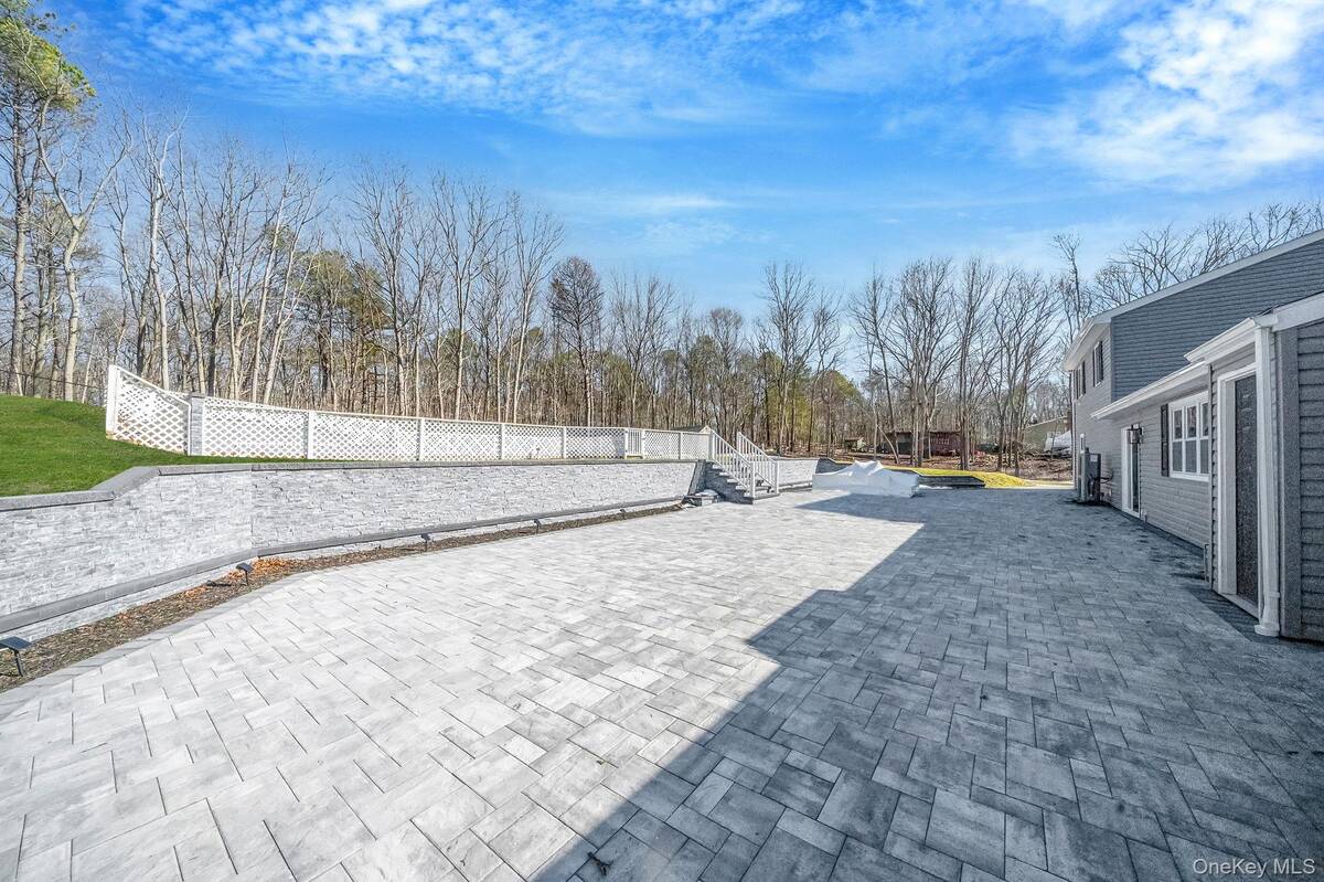 #42 photo, 17 Fairway Drive, Manorville , NY 11949