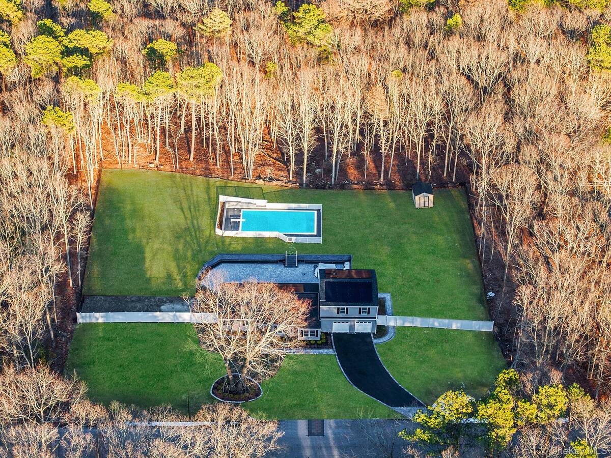 #48 photo, 17 Fairway Drive, Manorville , NY 11949