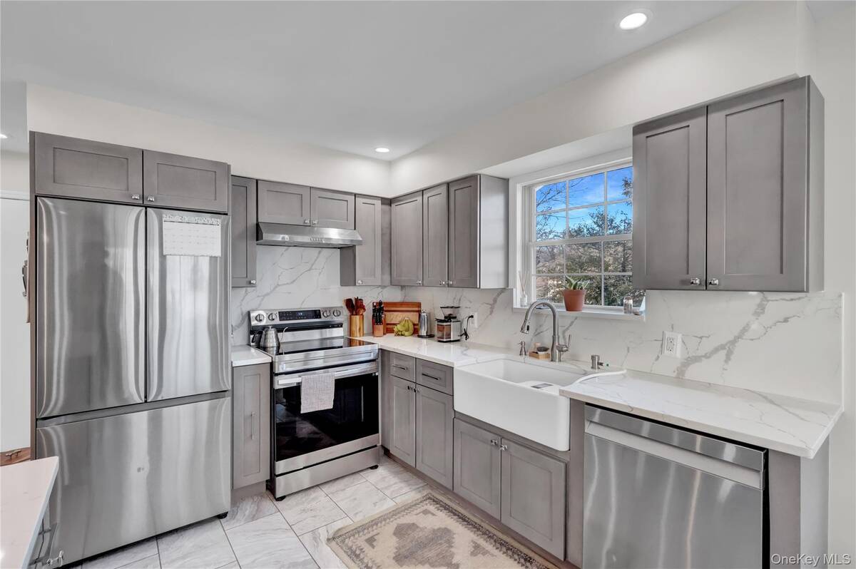 #16 photo, 21 Woodside Avenue, מחוז סאפוק Port Jefferson , NY 11777