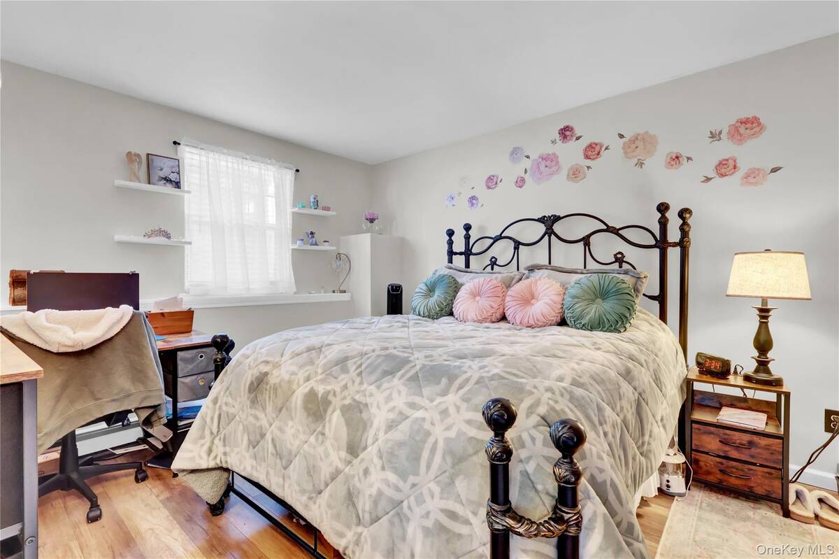 #26 photo, 21 Woodside Avenue, מחוז סאפוק Port Jefferson , NY 11777