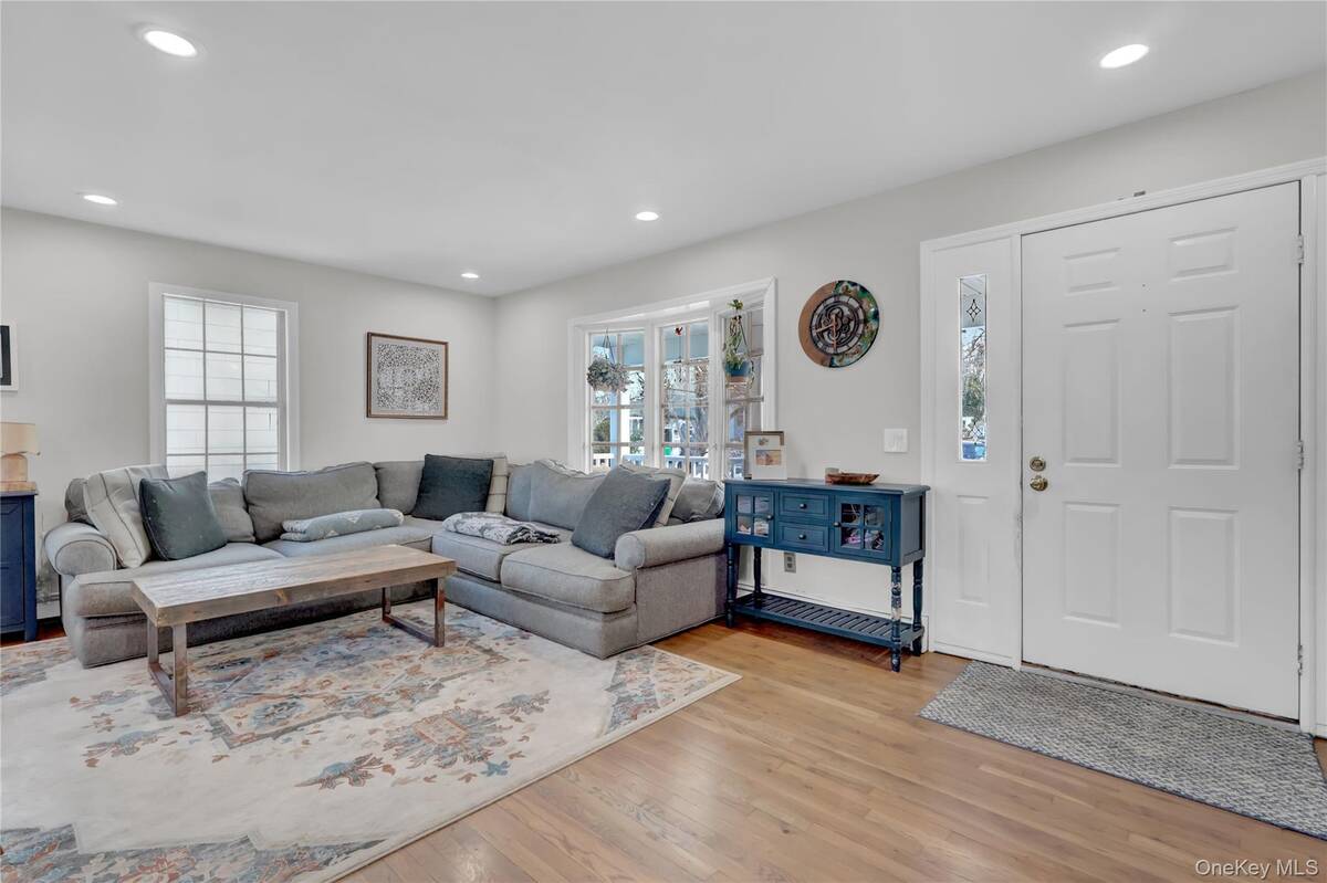 #5 photo, 21 Woodside Avenue, מחוז סאפוק Port Jefferson , NY 11777