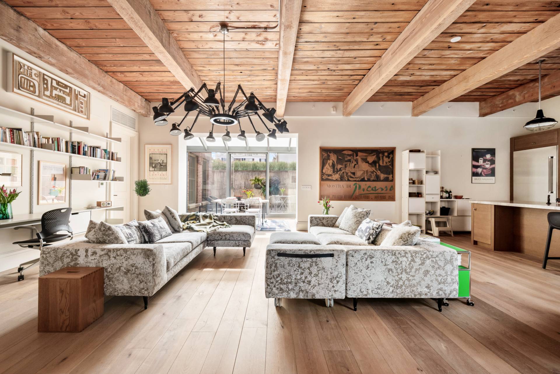 #3 photo, 15 CHURCH ST, #G-122, מחוז סאפוק Southampton , NY 11963