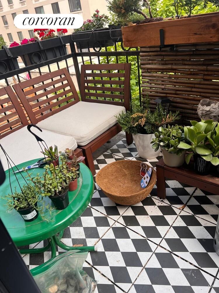 #7 photo, 511 HERKIMER Street, Stuyvesant Heights , NY 11213