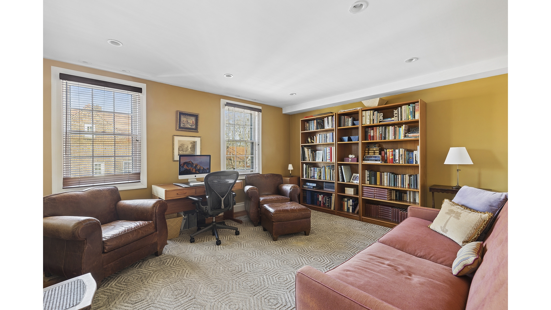 #17 photo, 205 PURITAN Avenue, كوينز Forest Hills , NY 11375