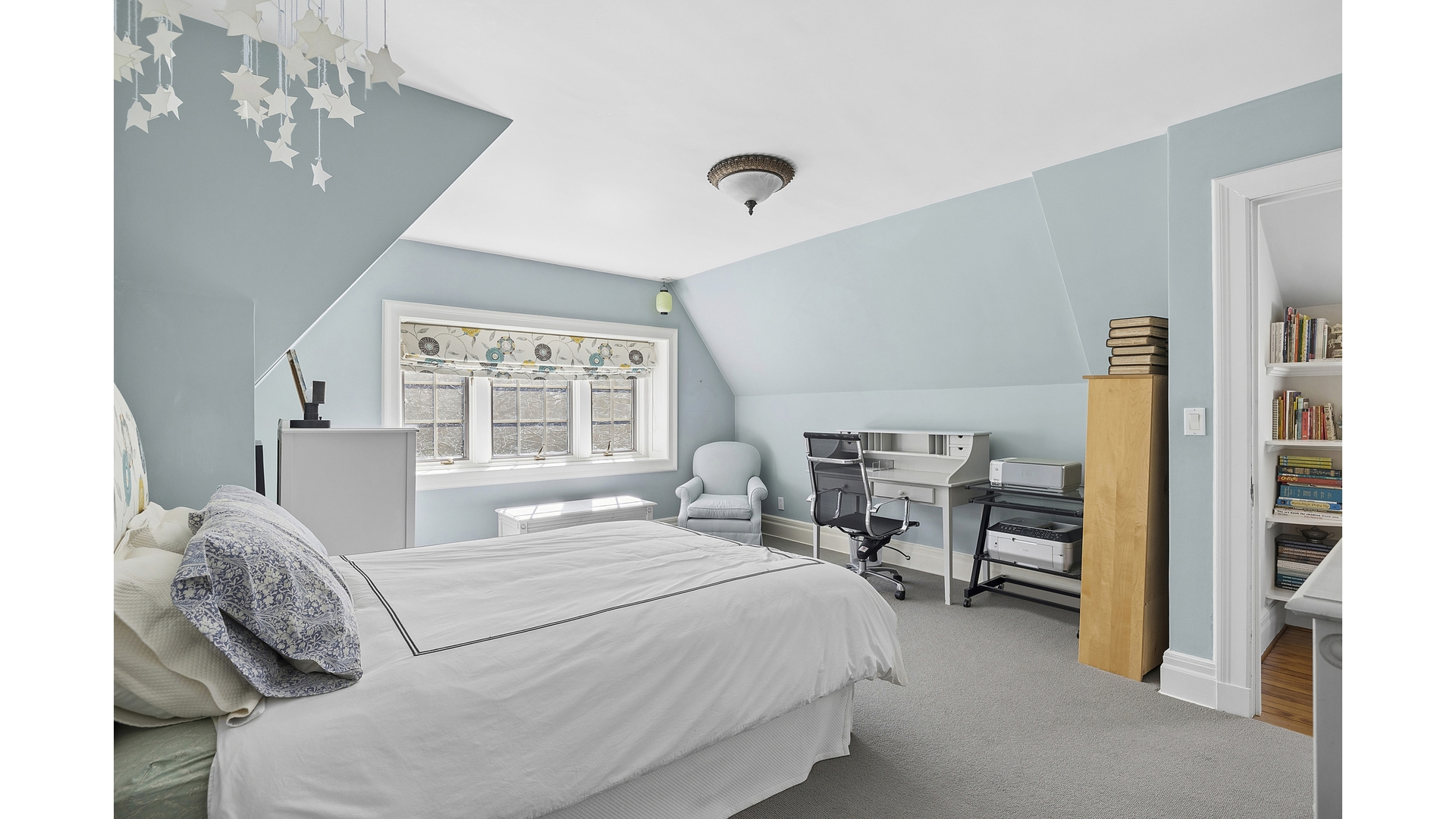 #21 photo, 205 PURITAN Avenue, كوينز Forest Hills , NY 11375