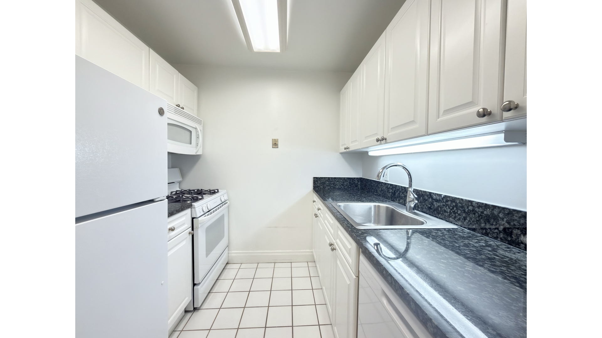 #4 photo, New York City, 맨해튼 Lenox Hill , NY 10021