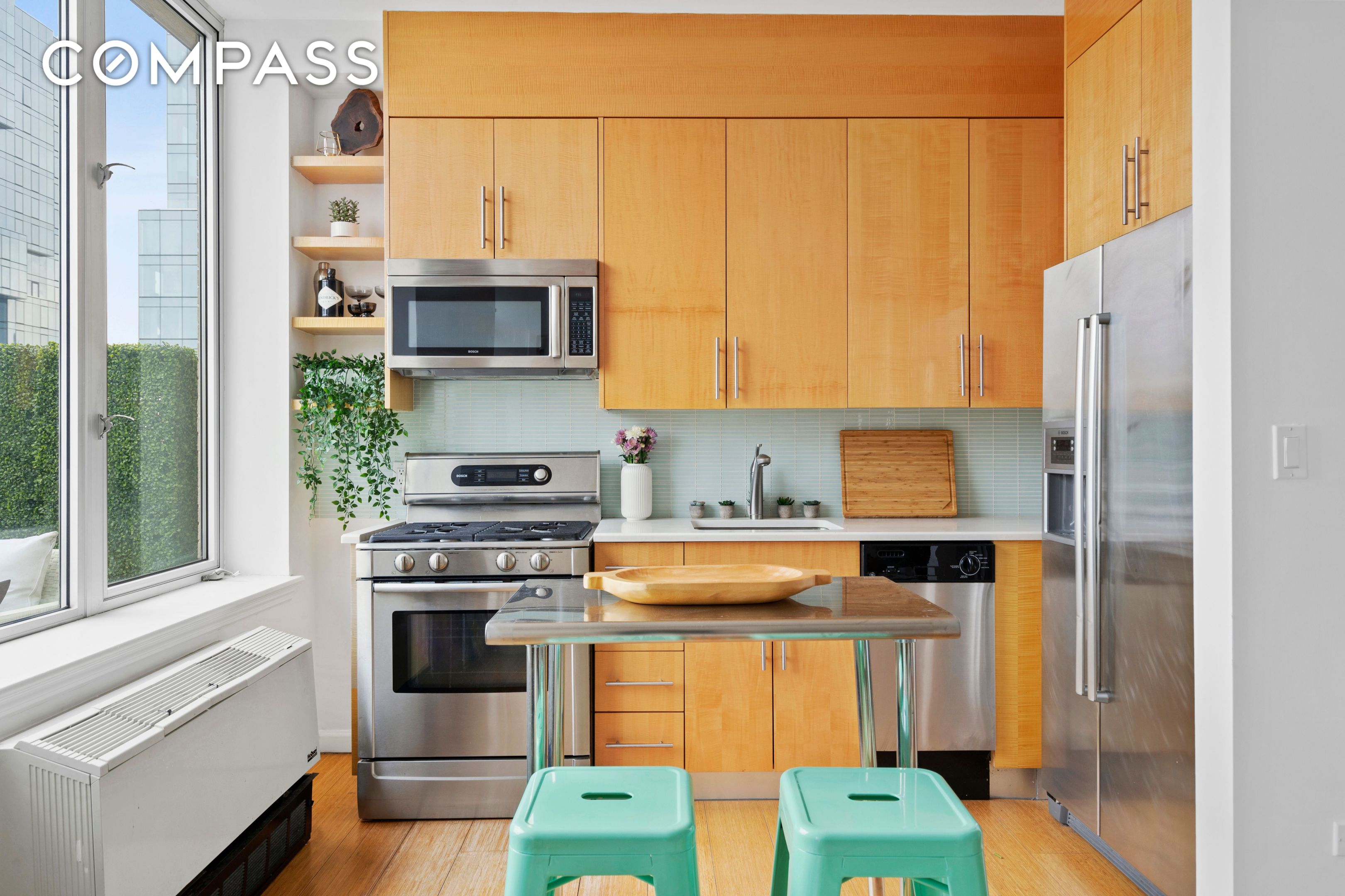 #4 photo, 26 Broadway, Williamsburg , NY 11249