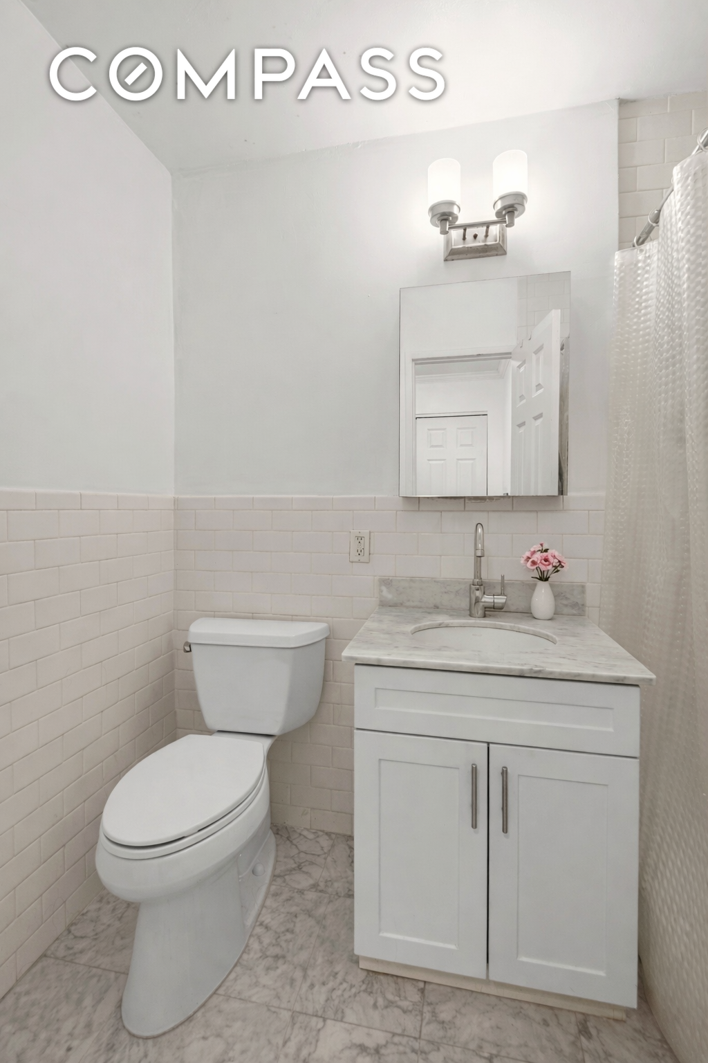 #5 photo, 301 E 69th Street, מנהטן Lenox Hill , NY 10021