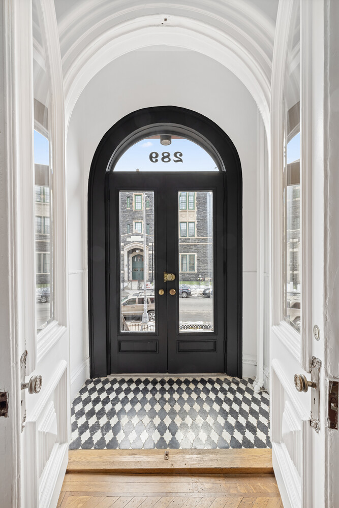 #3 photo, 289 MACON Street, Stuyvesant Heights , NY 11216